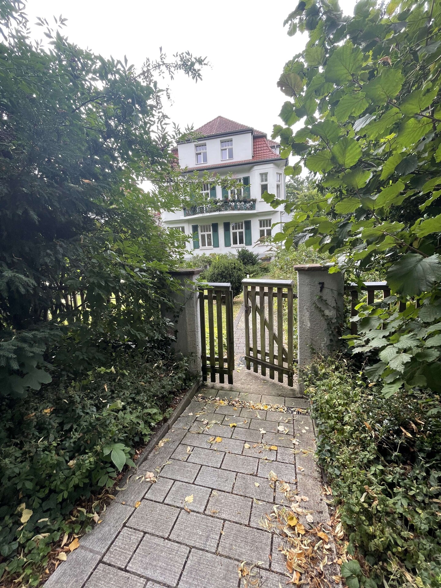 TITELBILD &middot; Hausansicht vorne